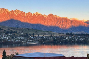 Lakeview Home Retreat at Queenstown Hill